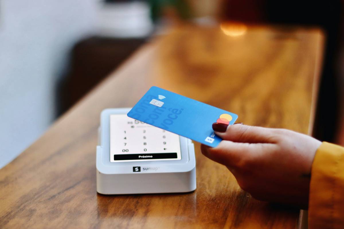 Fine Dining Discounts comparison chart of metal credit card dining programs
